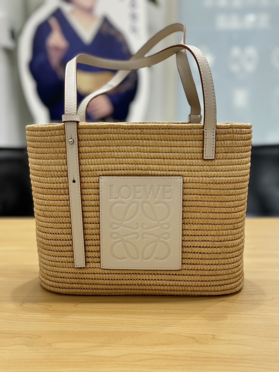 ロエベの買取は大阪日本橋で！